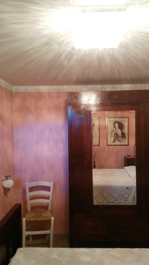 A Casa Di Patty Apartment Лука Екстериор снимка